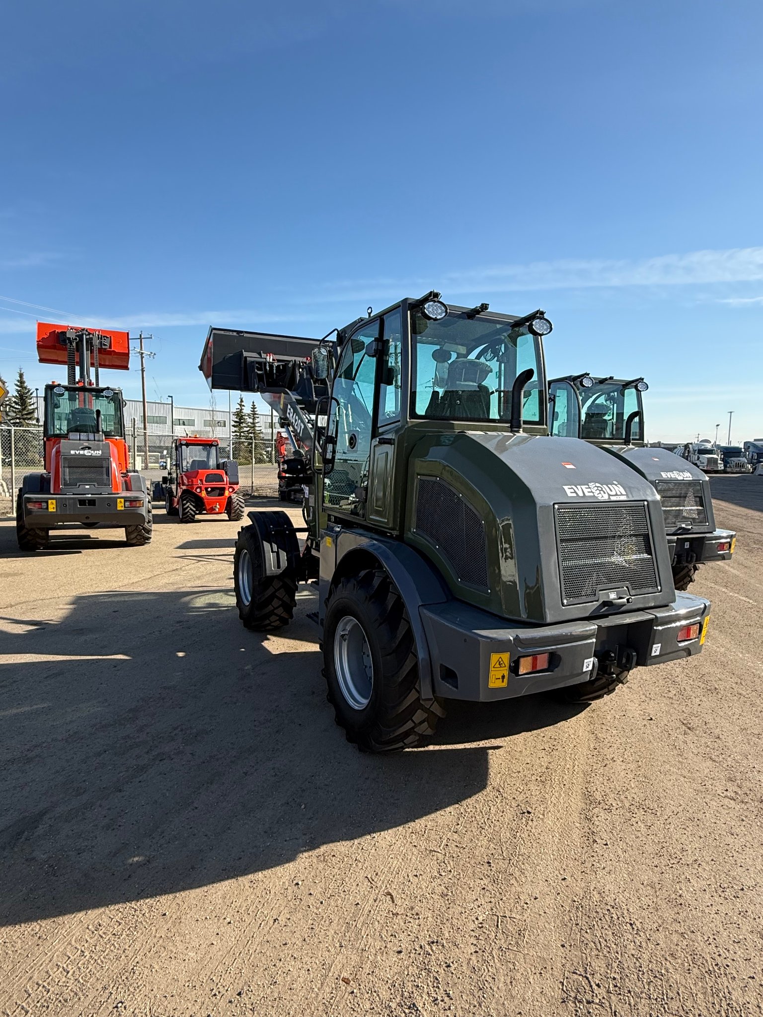 Everun ER420T Wheel Loader - lot view